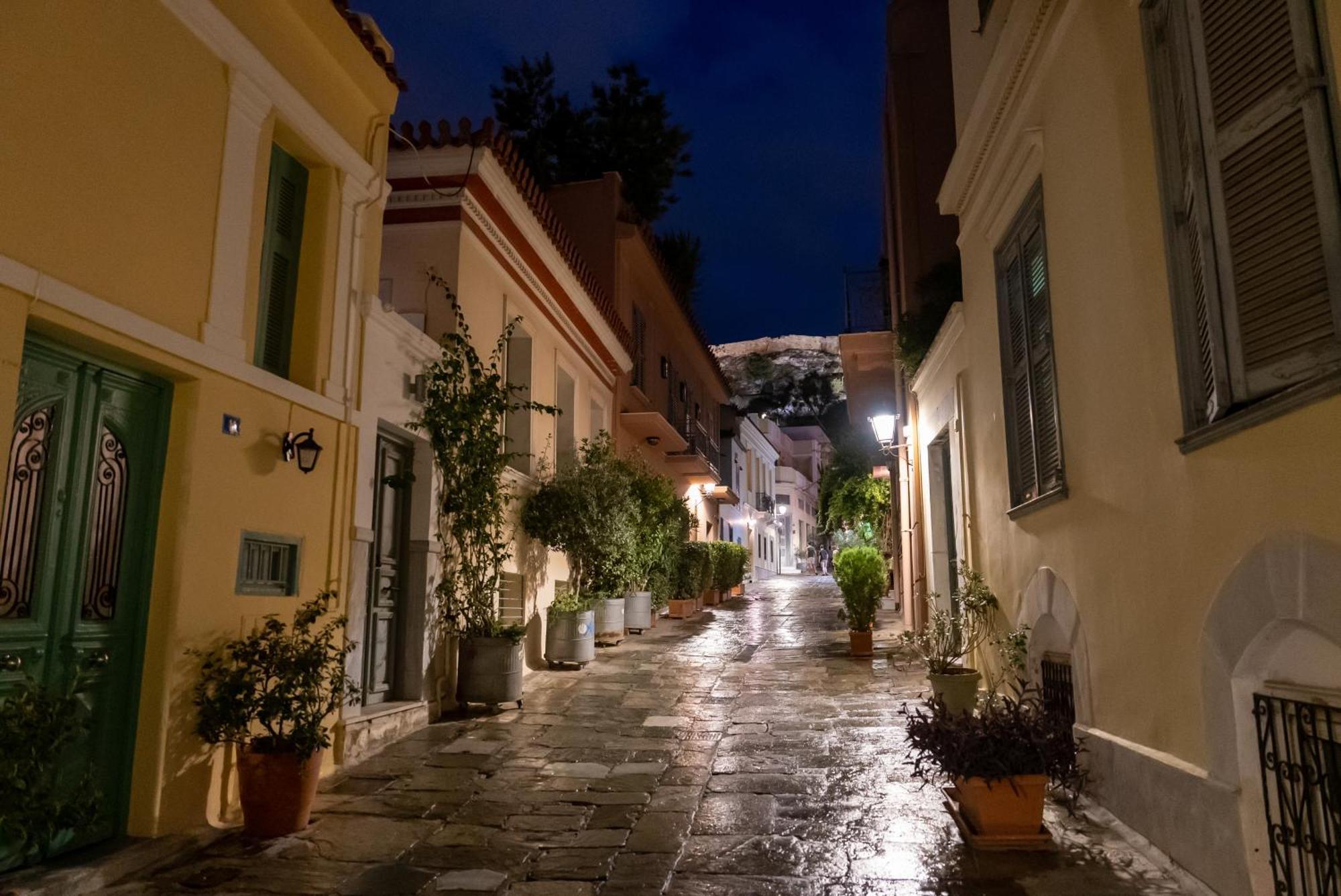 Hestia - Romvis 9 Athens